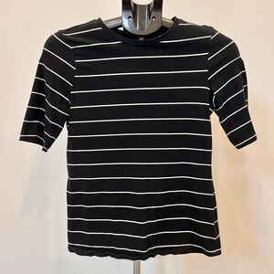 Who What Wear Women’s Black And White Striped T-shirt Blouse Size XS Very GUC